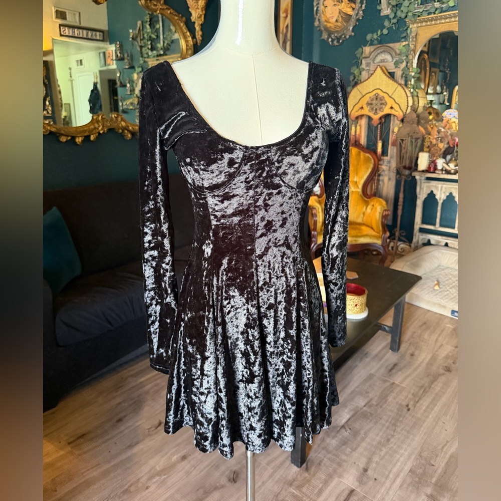 Dollskill Current Mood Witchy Velvet Dress - Picture 2 of 7